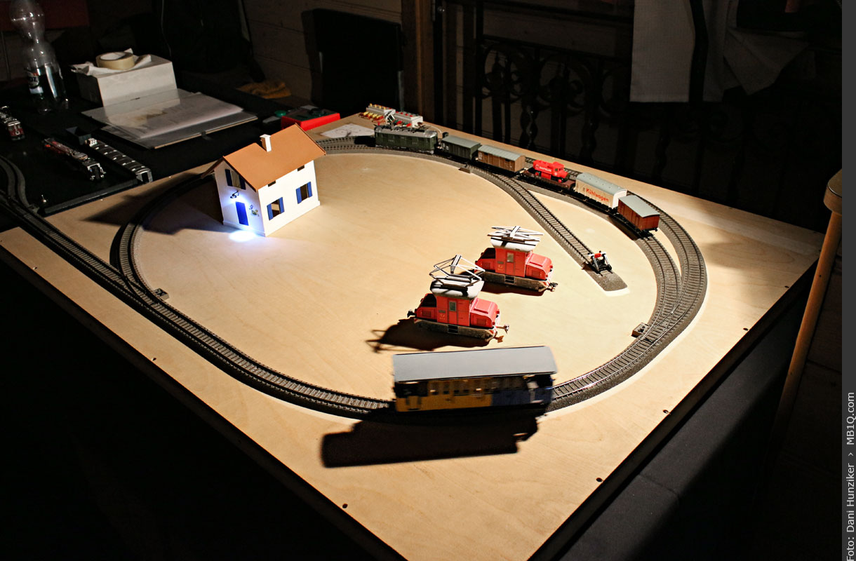 Modelleisenbahnmodelle aus Karton