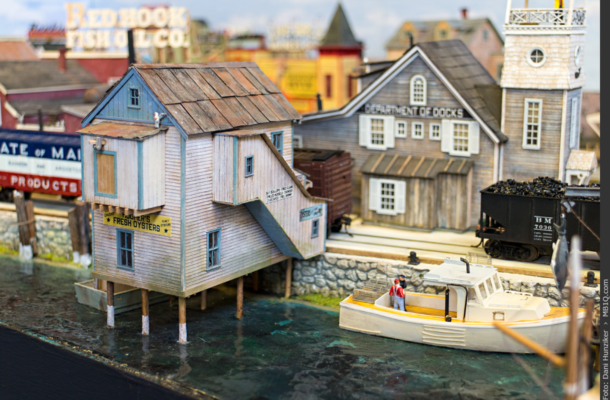 Red Hook Bay • H0 • Mike Carter